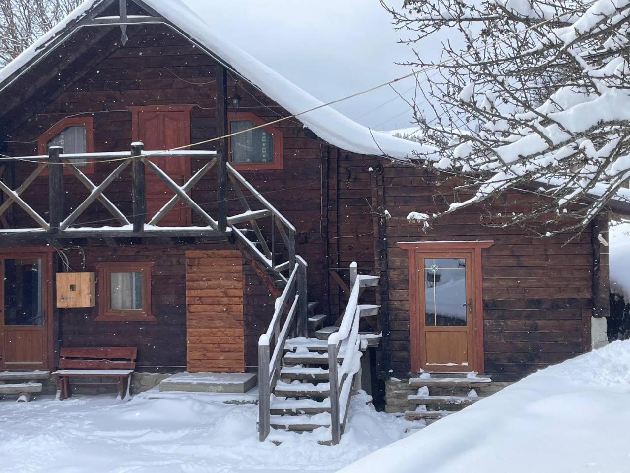 Kazka Lejlighedshotel Yablunytsya Eksteriør billede